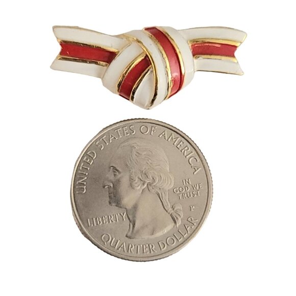 Trifari Crown Over T Gold tone Red White Enamel Love Knot Ribbon Bar Pin, Signed - Picture 6 of 9